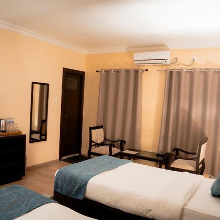 Itahari Hotel Maden Inn מראה חיצוני תמונה